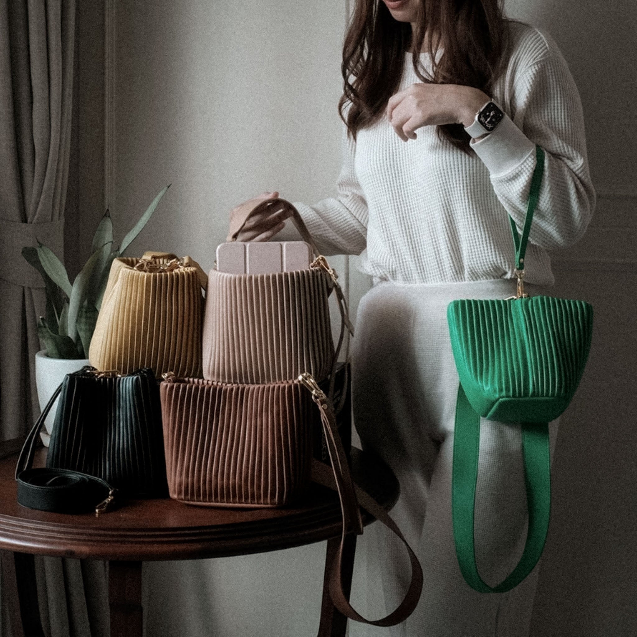 Waves Bucket Bag