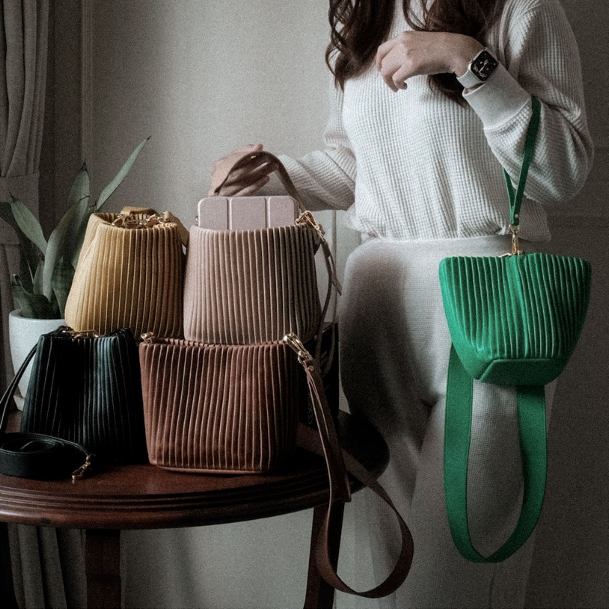 Waves Bucket Bag