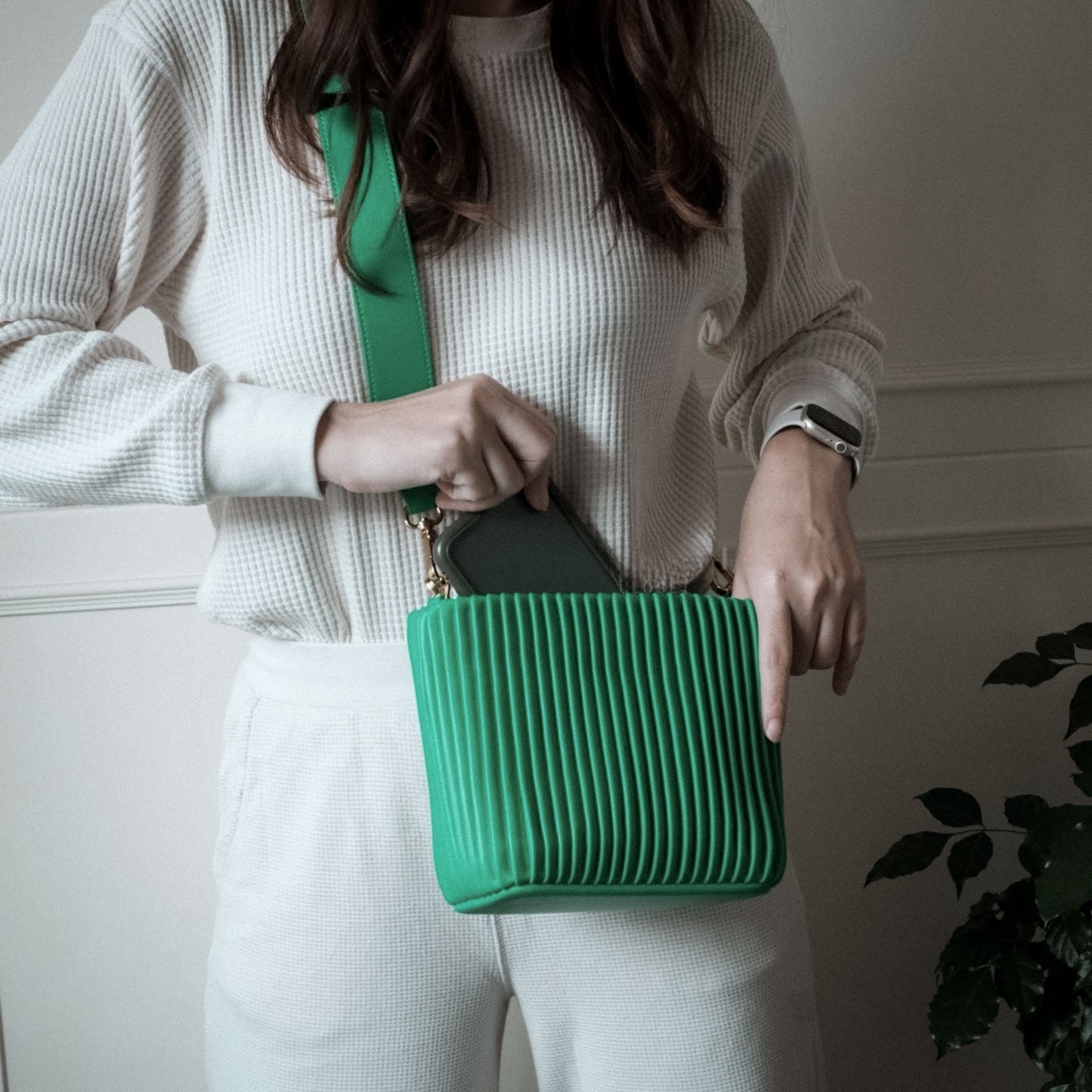 Waves Bucket Bag