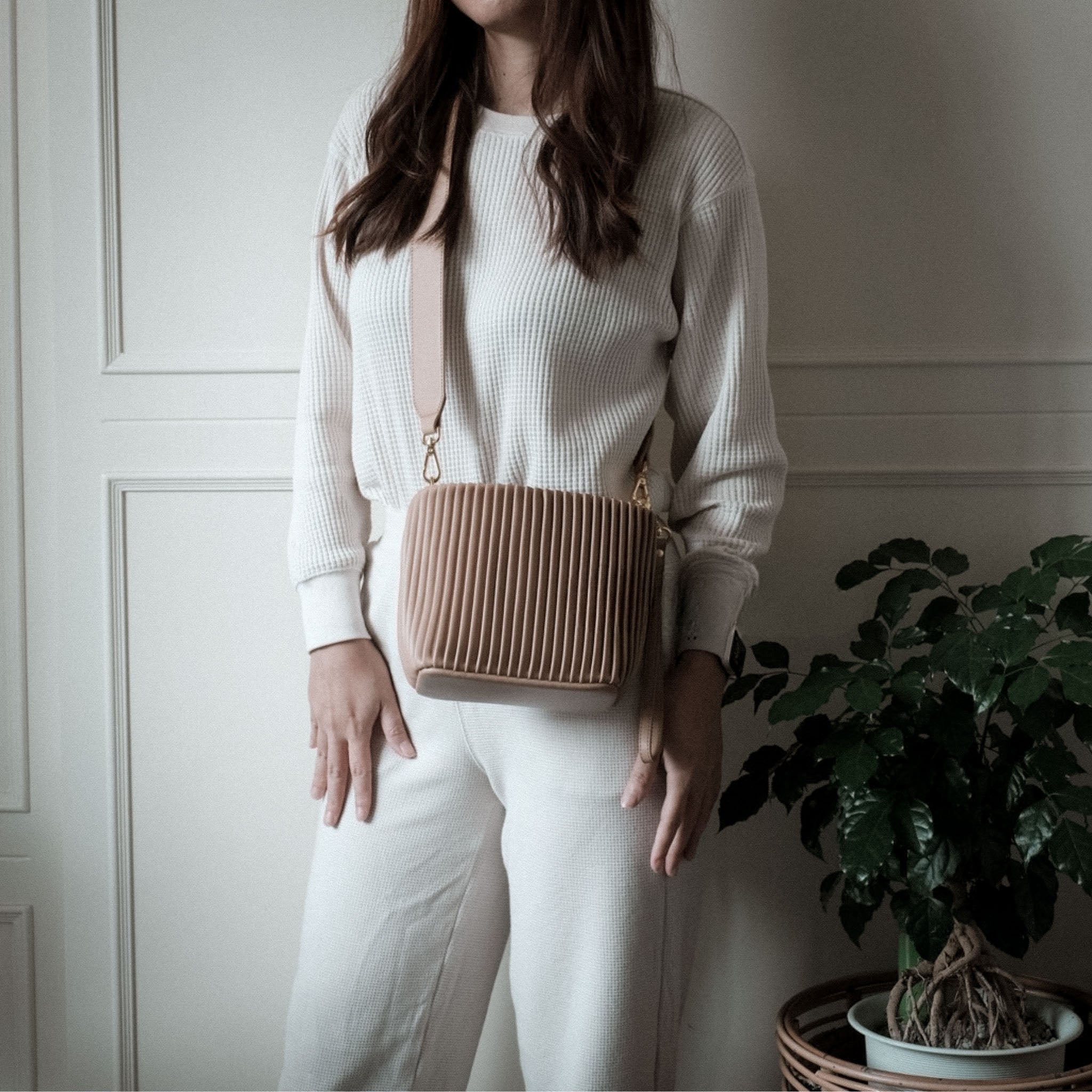 Waves Bucket Bag