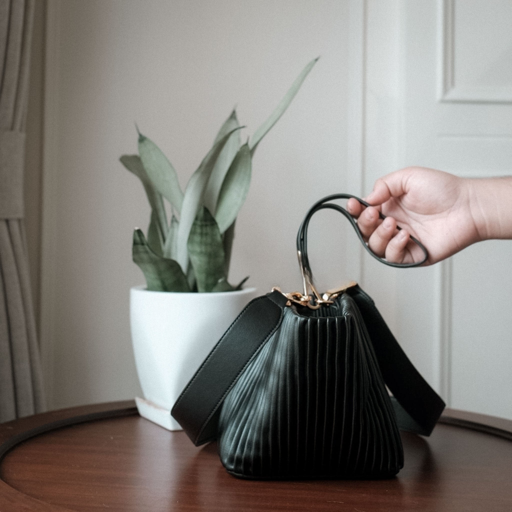 Waves Bucket Bag