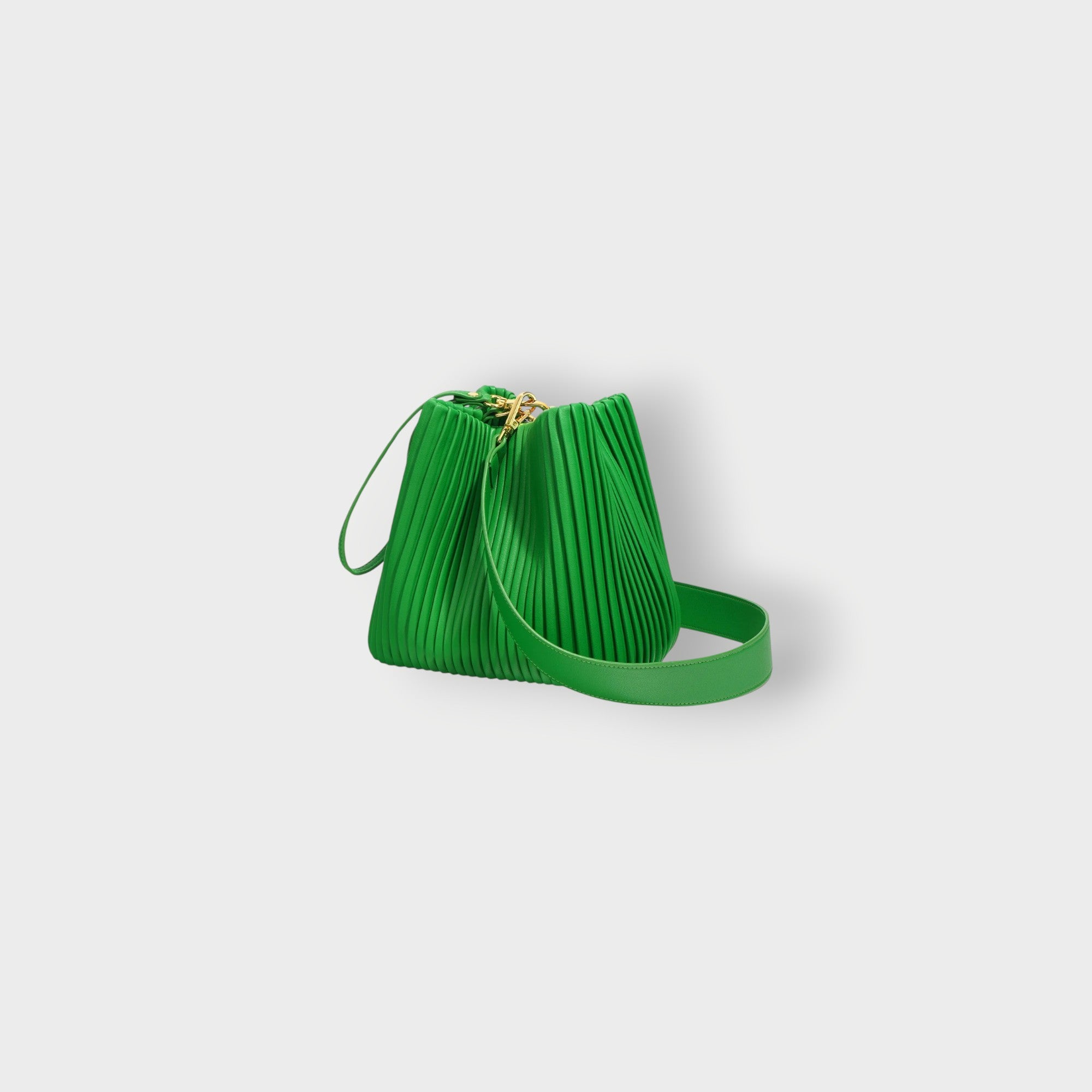 Waves Bucket Bag