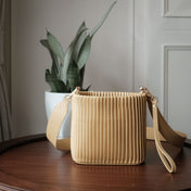 Waves Bucket Bag