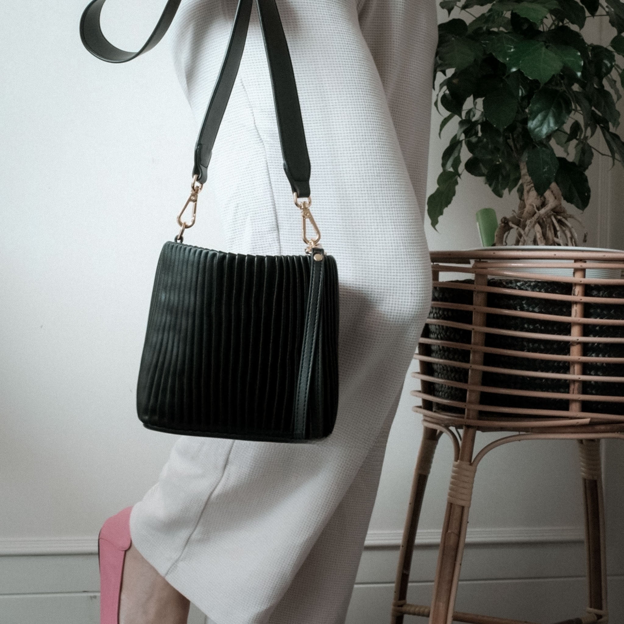 Waves Bucket Bag