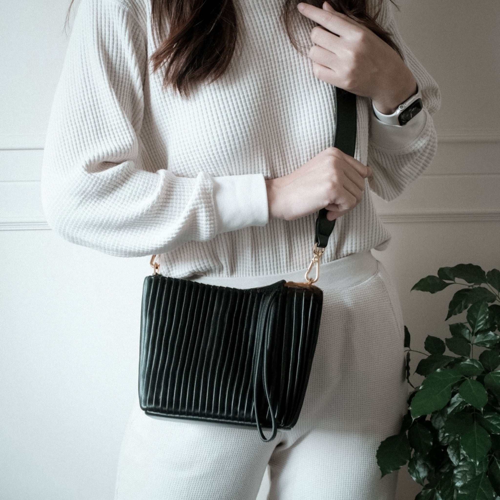 Waves Bucket Bag