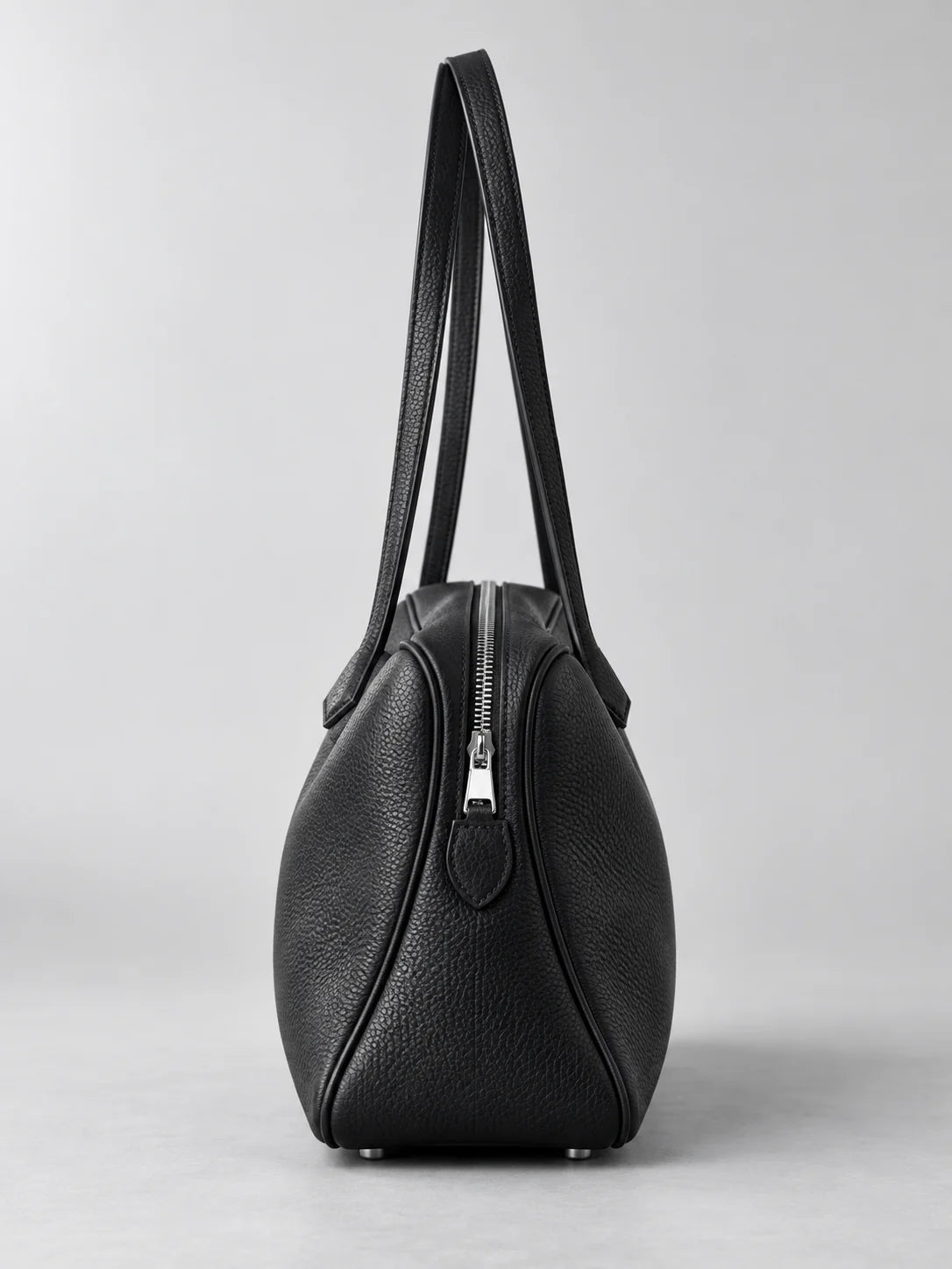 Ballerina leather tote in Black, side profile