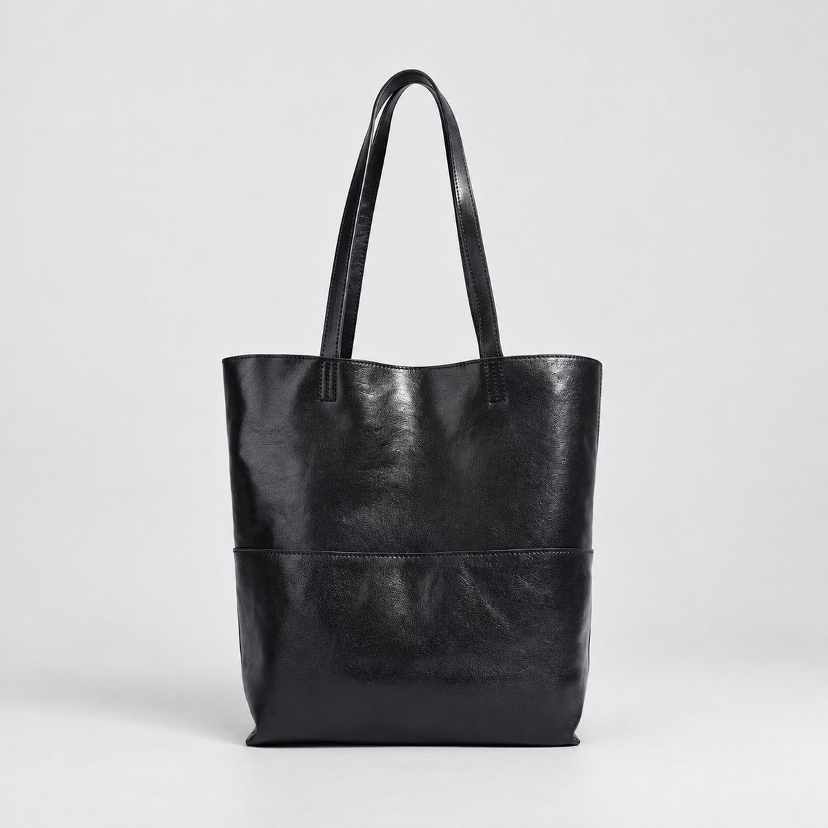 Bagulia Marielle Black tote, front view.