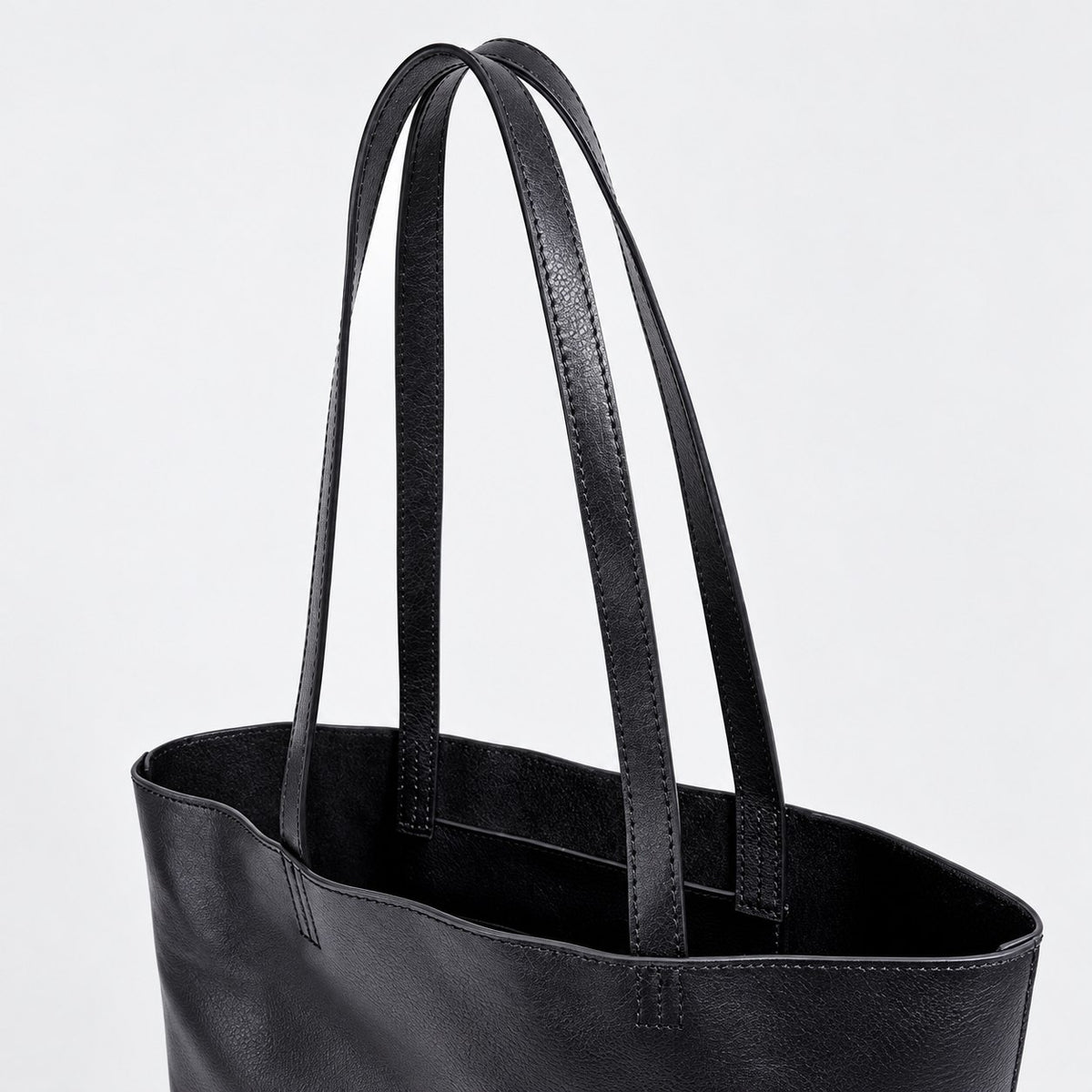 Bagulia Marielle Black tote, handle overview view.