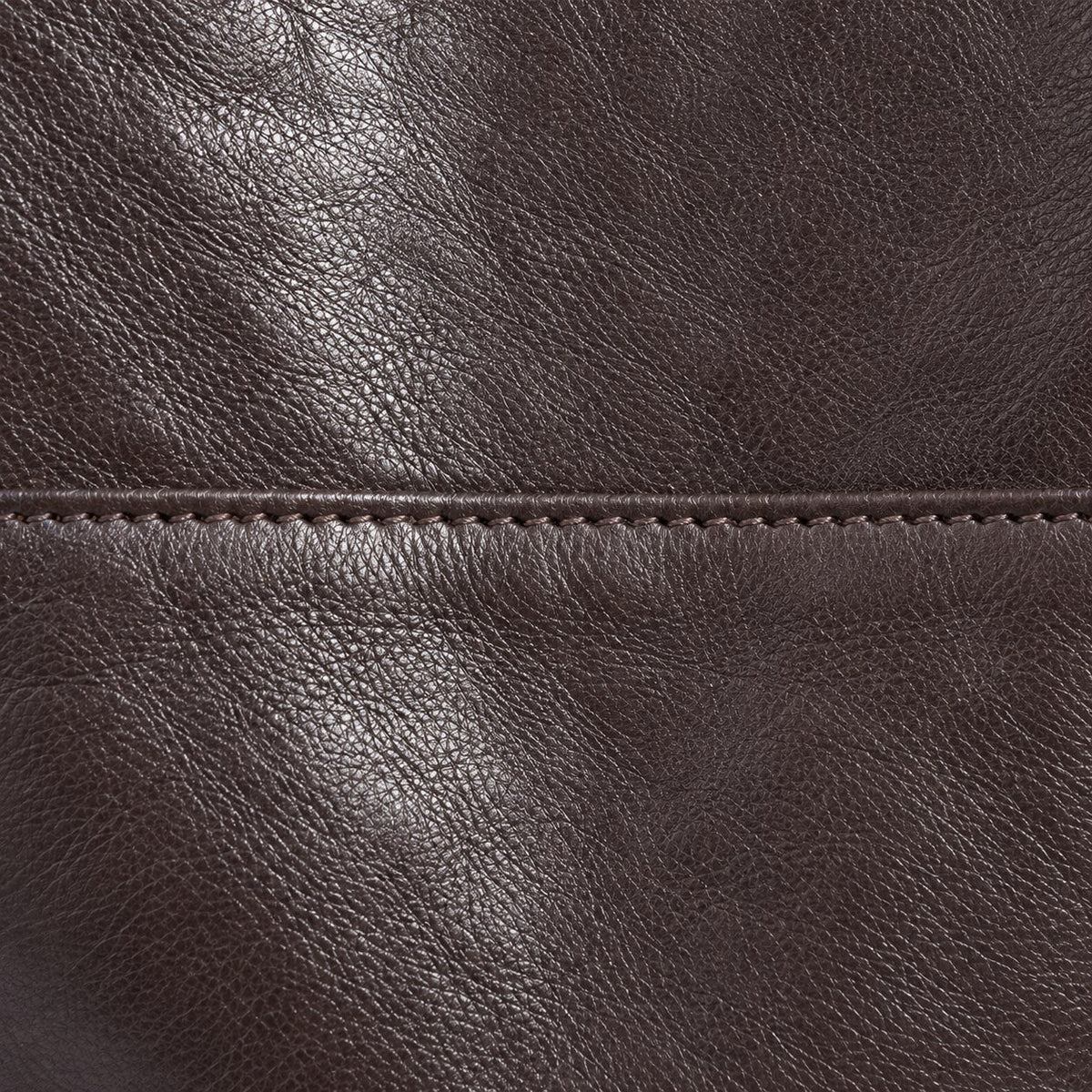 Bagulia Marielle Dark Brown tote seam detail view.