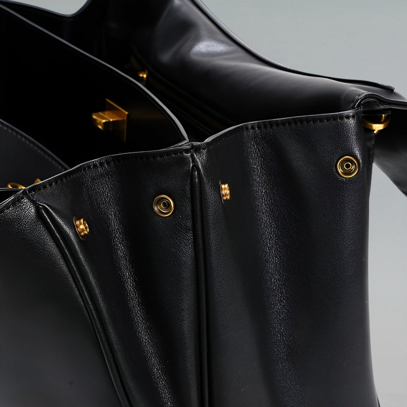 Bagulia Louve Locket Tote Bag in Black Leather — Interior Detail