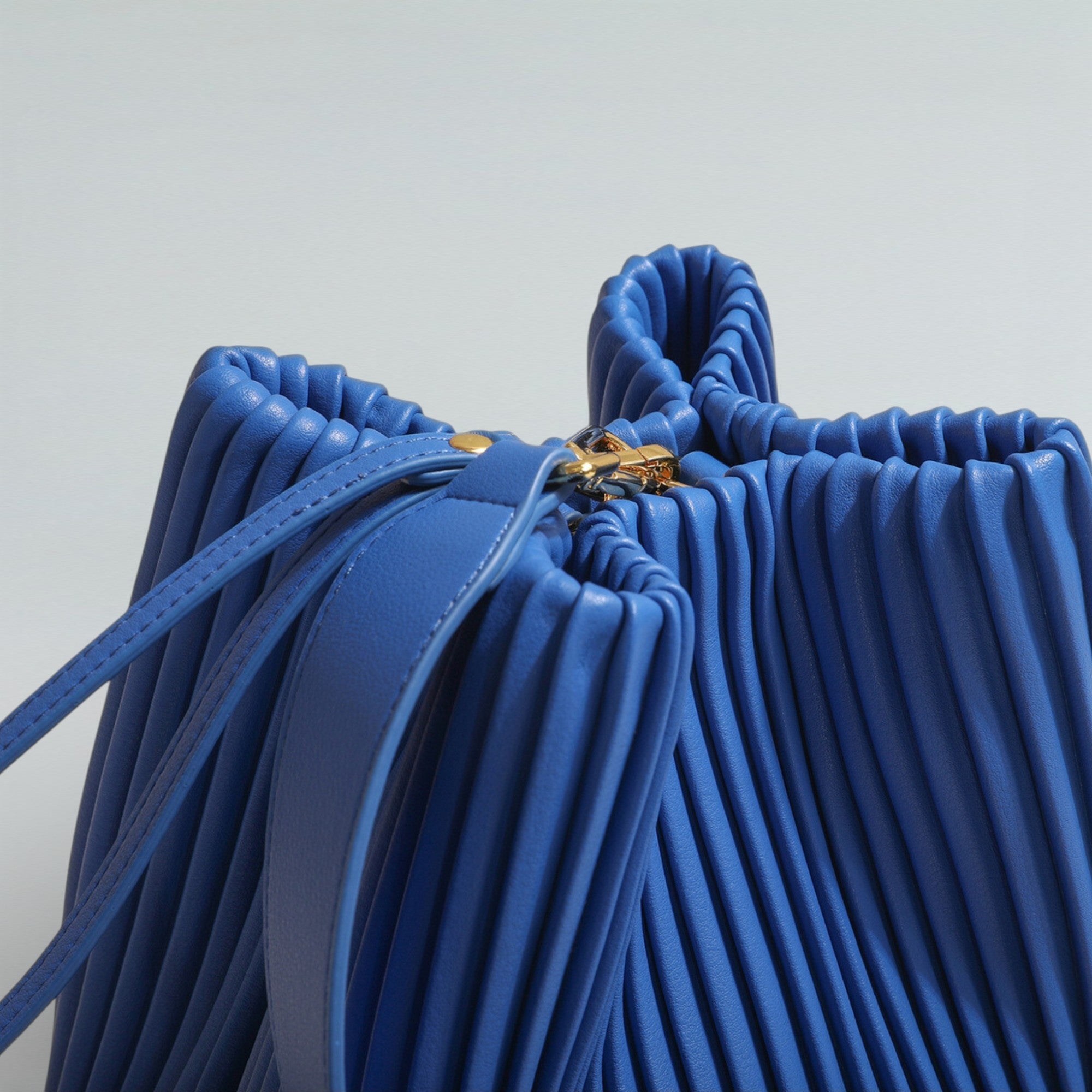 Waves Bucket Bag - Bucket Bag - Bagulia