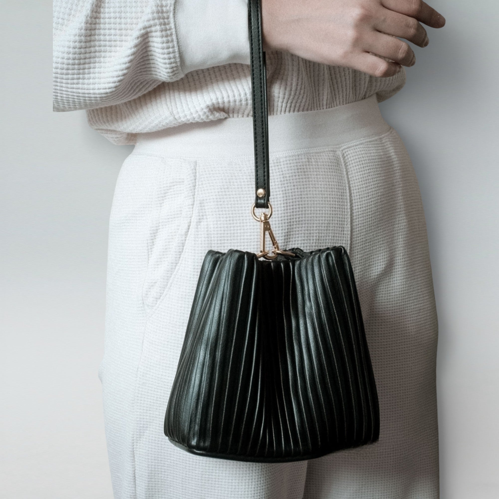 Waves Bucket Bag - Bucket Bag - Bagulia