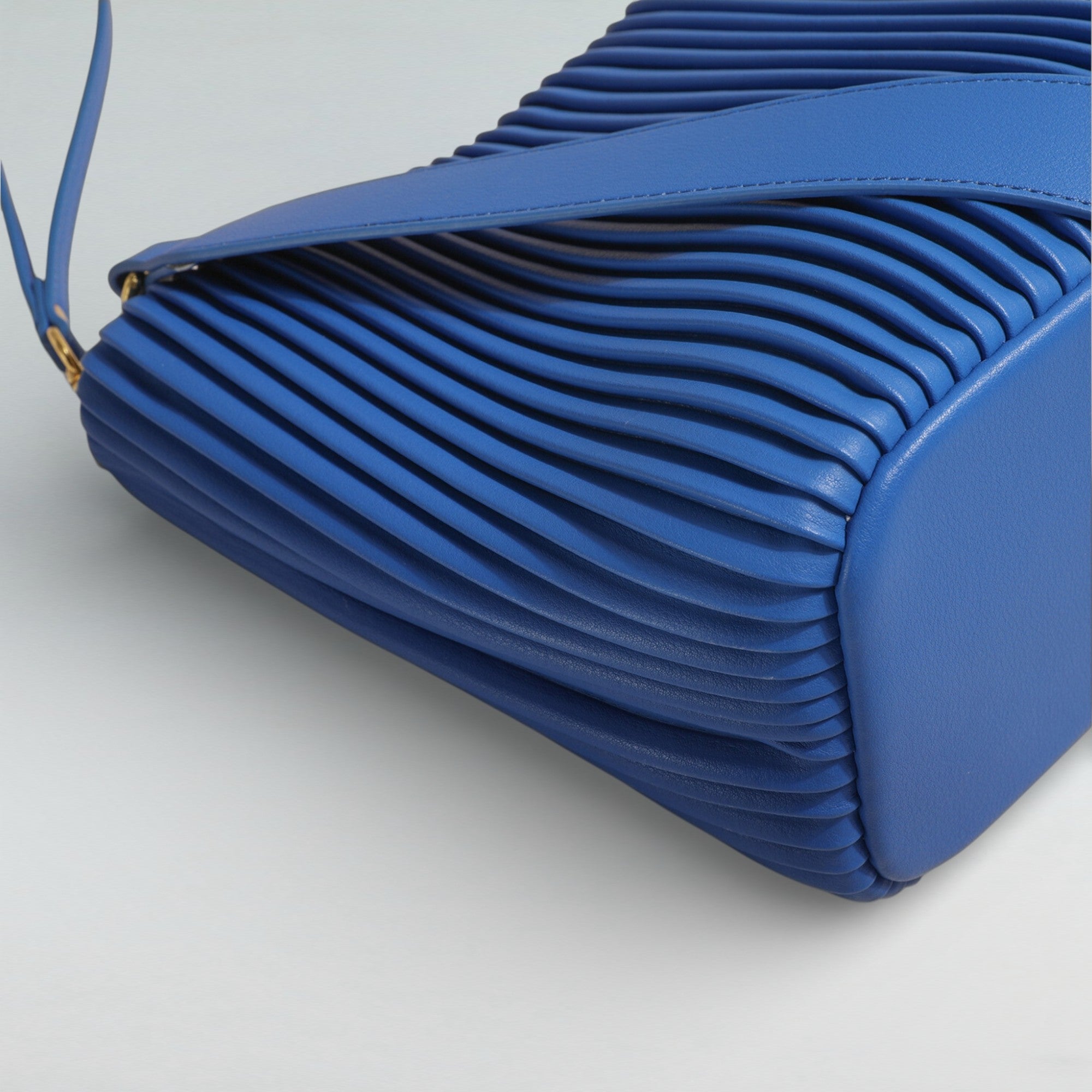 Waves Bucket Bag - Bucket Bag - Bagulia