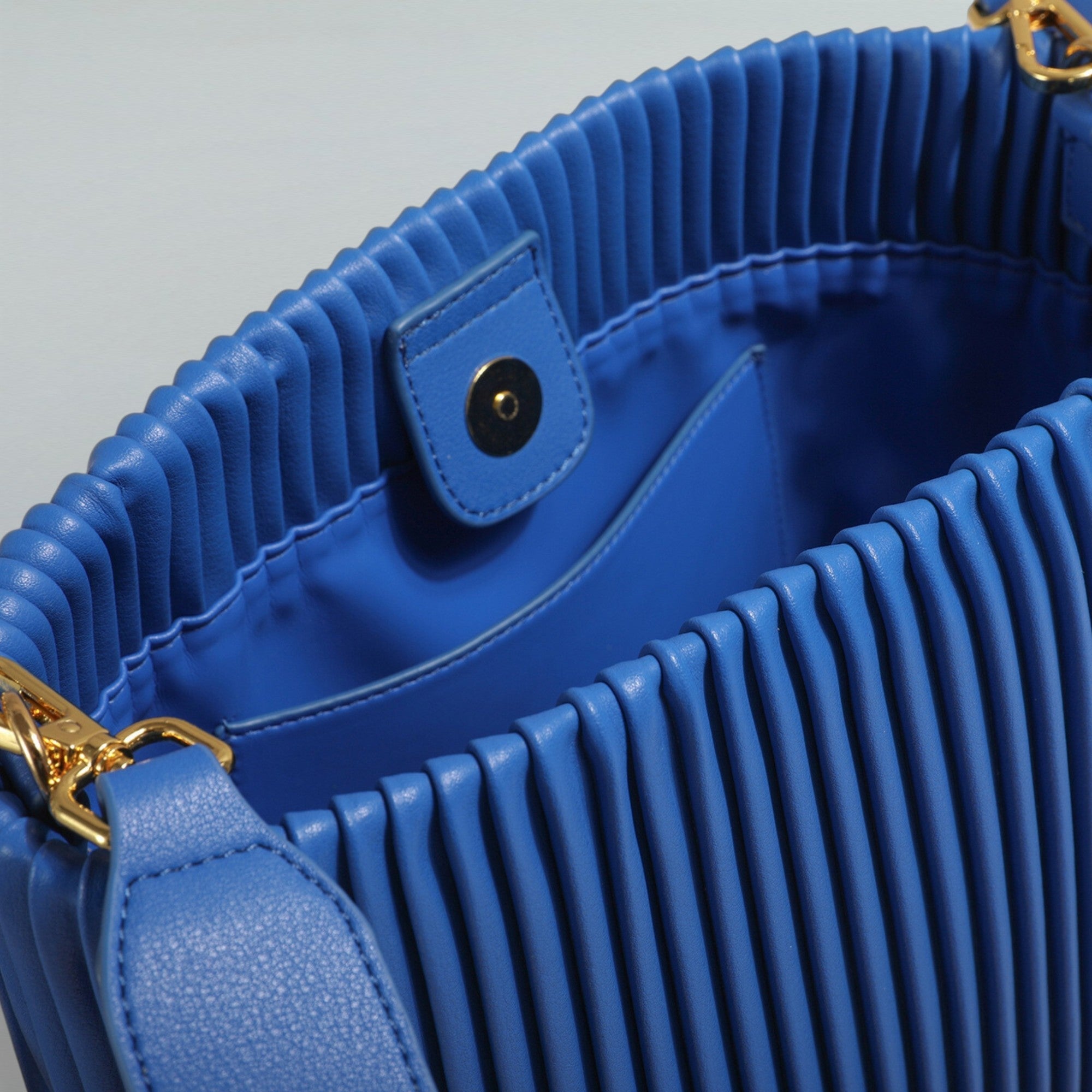 Waves Bucket Bag - Bucket Bag - Bagulia